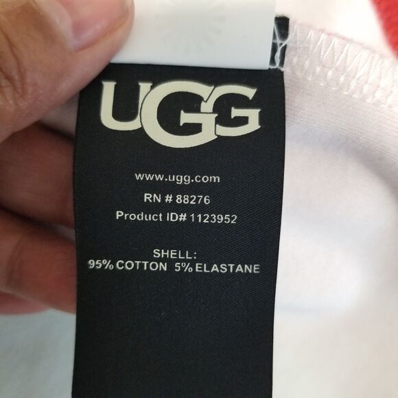 NWT UGG PRIDE Love Rainbow Stripes Logo T-Shirt Size Medium - Picture 8 of 16